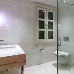 Stylish Modern In The Heart Of Karakoey Стамбул
