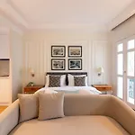 Stylish Modern In The Heart Of Karakoey *