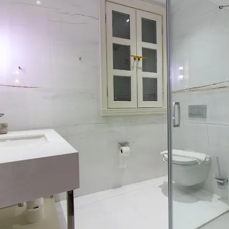 Апартаменты Stylish Modern In The Heart Of Karakoey