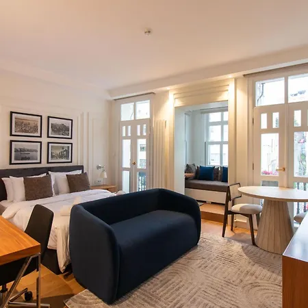 Stylish Modern In The Heart Of Karakoey *