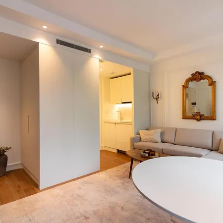 Stylish Modern In The Heart Of Karakoey Lejlighed